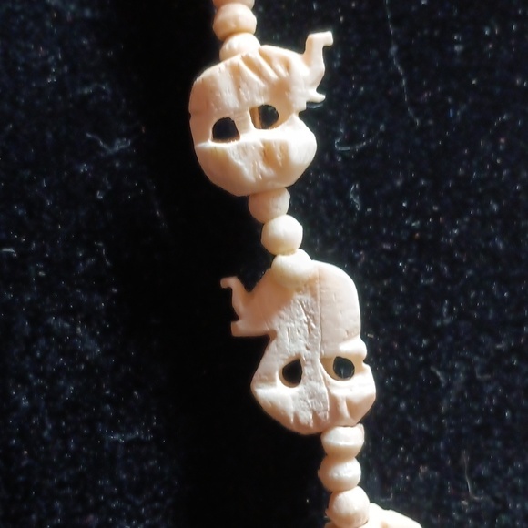 Ivory elephant vintage necklace - Picture 3 of 8